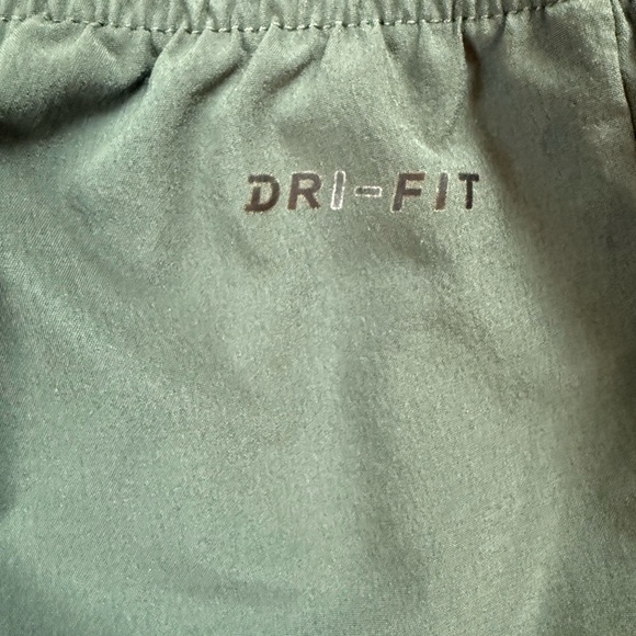 Nike Form Dri-FIT Tapered Versatile Pants Olive Green Training Size L - Picture 5 of 5